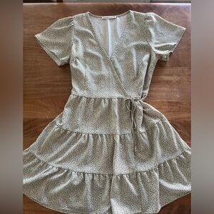 Abercrombie green and white floral mini dress